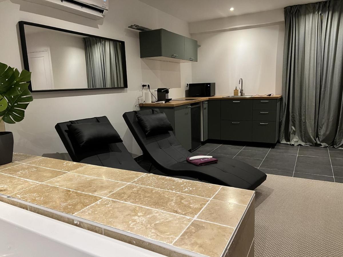 Appart Spa Privatif Laon Apartment Екстериор снимка