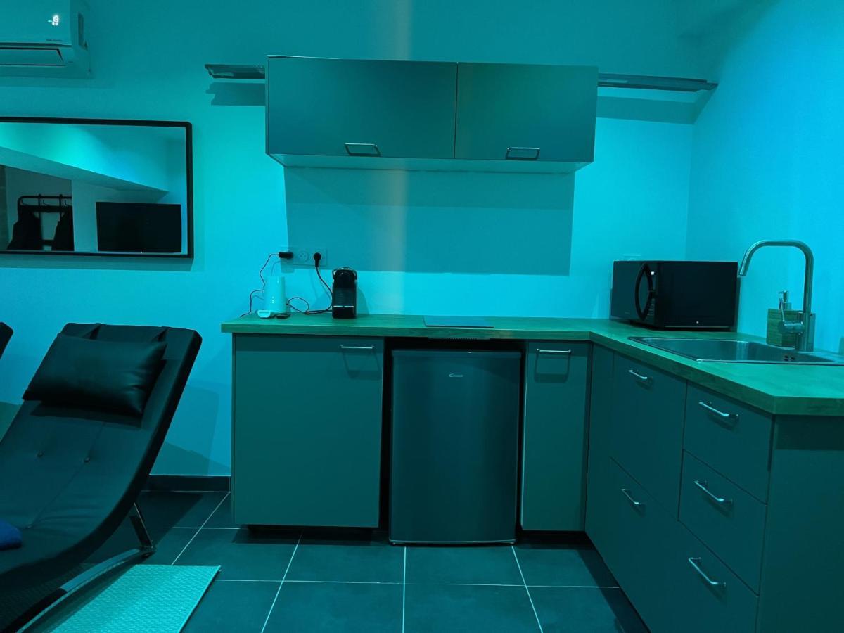 Appart Spa Privatif Laon Apartment Екстериор снимка